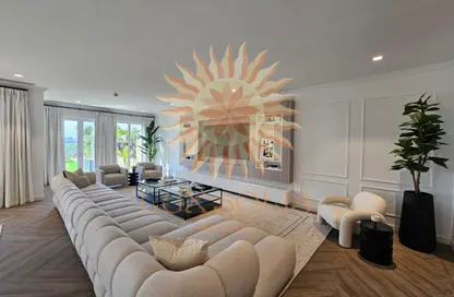 Villa - 5 Bedrooms - 7 Bathrooms for sale in Sur La Mer - La Mer - Jumeirah - Dubai