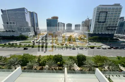 Apartment - 2 Bedrooms - 3 Bathrooms for rent in SOL Bay - Business Bay - Dubai