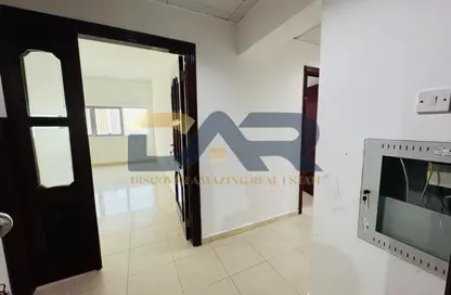 Apartment - 3 Bedrooms - 3 Bathrooms for rent in Shabiya 9 - Shabiya - Mussafah - Abu Dhabi