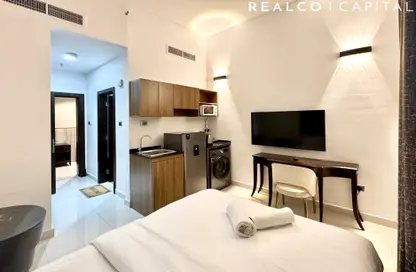 Apartment - Studio - 1 Bathroom for rent in Al Manara Building - Sheikh Zayed Road - Dubai