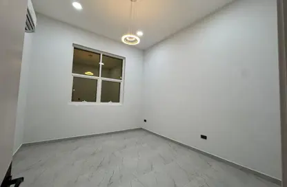 شقة - 1 حمام للايجار في مدينة الرياض - أبوظبي شقة - 1 حمام للايجار في مدينة الرياض - أبوظبي