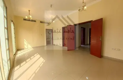 Apartment - 3 Bedrooms - 5 Bathrooms for rent in Al Mushrif - Abu Dhabi