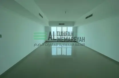 شقة - 2 غرف نوم - 4 حمامات للايجار في دار المجاز - شارع جمال عبد الناصر - المجاز - الشارقة