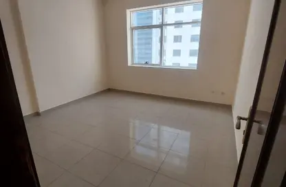 Apartment - 2 Bedrooms - 2 Bathrooms for rent in Al Khan Corniche - Al Khan - Sharjah