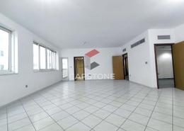 Apartment - 3 bedrooms - 4 bathrooms for rent in Corniche Tower - Corniche Road - Abu Dhabi
