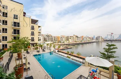 Pool image for: Apartment - 1 Bedroom - 1 Bathroom for rent in Le Pont - La Mer - Jumeirah - Dubai, Image 1