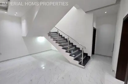 فيلا - 5 غرف نوم - 6 حمامات للايجار في أبراج الياسمين - جاردن سيتي - عجمان