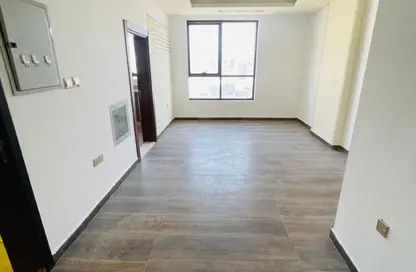 Apartment - 1 Bedroom - 2 Bathrooms for rent in Al Jurf 2 - Al Jurf - Ajman Downtown - Ajman