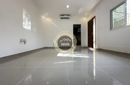 Apartment - Studio - 1 Bathroom for rent in Airport Road - Abu Dhabi