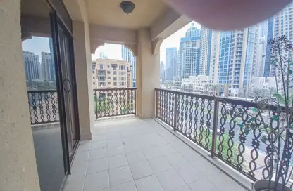 Apartment - 2 Bedrooms - 3 Bathrooms for sale in Zaafaran 3 - Zaafaran - Old Town - Dubai