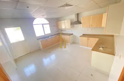 Villa - 5 Bedrooms - 5 Bathrooms for rent in Umm Suqeim 1 Villas - Umm Suqeim 1 - Umm Suqeim - Dubai