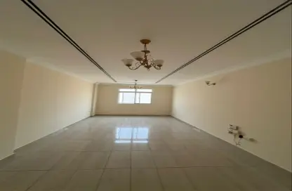 Apartment - 1 Bedroom - 2 Bathrooms for rent in Al Qulaya'ah - Al Sharq - Sharjah