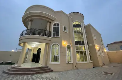 فيلا - 6 غرف نوم - 8 حمامات للايجار في مدينة الرياض - أبوظبي