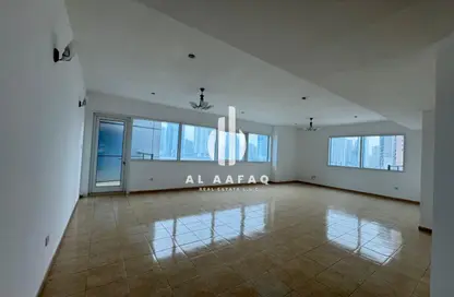 Apartment - 3 Bedrooms - 5 Bathrooms for rent in Al Mamzar - Al Mamzar - Sharjah - Sharjah