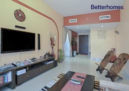 صورةغرفة المعيشة لـ: شقة - 2 غرف نوم - 3 حمامات للبيع في صبحة دافوديل - قرية الجميرا سركل - دبي, صورة 1