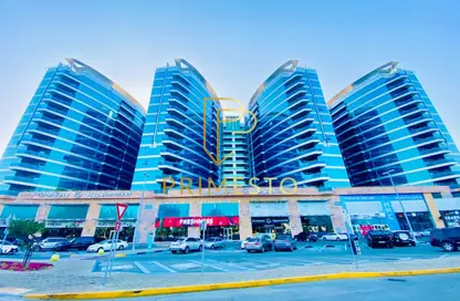 Apartment - 3 Bedrooms - 5 Bathrooms for rent in Al Sahel Tower 1 - Al Sahel Towers - Corniche Road - Abu Dhabi
