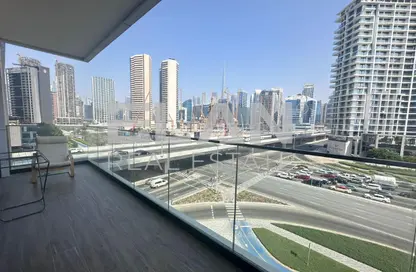Apartment - Studio - 1 Bathroom for rent in SOL Bay - Business Bay - Dubai