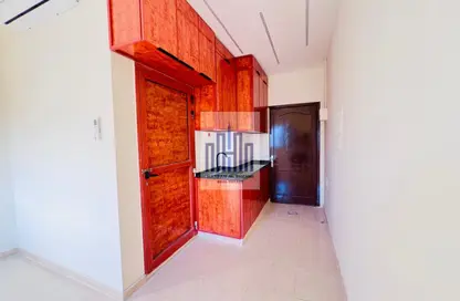Apartment - Studio - 1 Bathroom for rent in Fire Station Road - Muwaileh - Sharjah