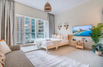 Apartment - Studio for rent in Burj Al Nujoom - Downtown Dubai - Dubai