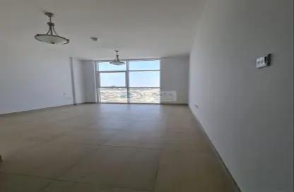 Empty Room image for: Apartment - 2 Bedrooms - 3 Bathrooms for rent in Dubai Investment Park - Dubai, Image 1