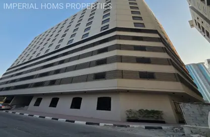 عمارة بالكامل - 8 غرف نوم - 8 حمامات للبيع في مساكن كورنيش عجمان - طريق كورنيش عجمان - عجمان