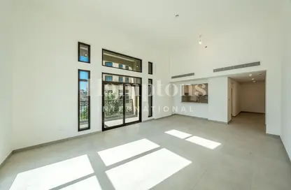 Empty Room image for: Apartment - 2 Bedrooms - 2 Bathrooms for sale in Lamtara 3 - Madinat Jumeirah Living - Umm Suqeim - Dubai, Image 1