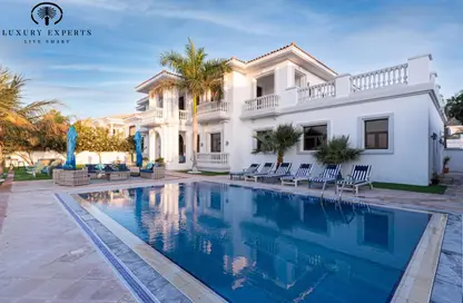 Villa - 6 Bedrooms - 6 Bathrooms for rent in Signature Villas Frond D - Signature Villas - Palm Jumeirah - Dubai