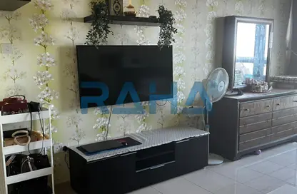 Apartment - Studio - 1 Bathroom for rent in Julphar Residential Tower - Julphar Towers - Al Nakheel - Ras Al Khaimah