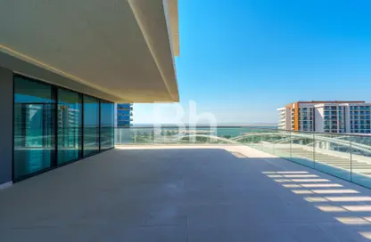 Apartment - 3 Bedrooms - 4 Bathrooms for rent in Al Beed Terrace - Al Raha Beach - Abu Dhabi