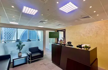 مكتب - استوديو للايجار في B2B  برج - الخليج التجاري - دبي