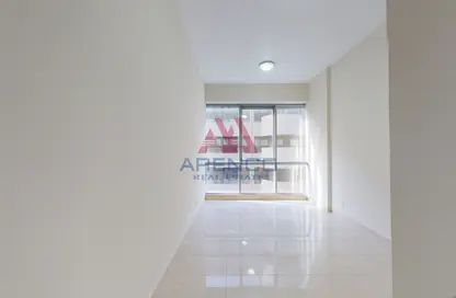 Apartment - 3 Bedrooms - 3 Bathrooms for rent in Silver Sands 2 - Mankhool - Bur Dubai - Dubai