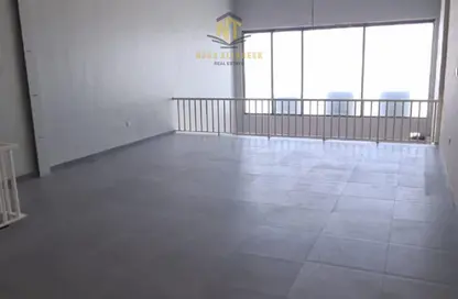 مستودع - استوديو - 1 حمام للايجار في بناء الصناعية 13 - منطقة رقم 13 - المنطقة الصناعية بالشارقة - الشارقة