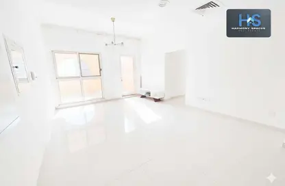 شقة - 2 غرف نوم - 3 حمامات للايجار في البرج الأسباني - مدينة دبي الرياضية - دبي شقة - 2 غرف نوم - 3 حمامات للايجار في البرج الأسباني - مدينة دبي الرياضية - دبي