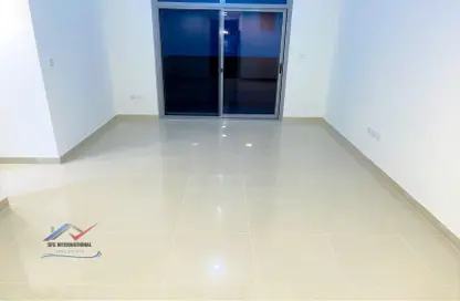 Empty Room image for: Apartment - 1 Bedroom - 2 Bathrooms for rent in Al Barsha 1 - Al Barsha - Dubai, Image 1
