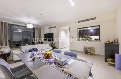 Apartment - 2 Bedrooms - 2 Bathrooms for sale in The Links West Tower - The Links - The Views - Dubai