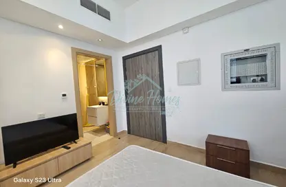 Apartment - Studio - 1 Bathroom for rent in Regina Tower - Jumeirah Village Circle - Dubai