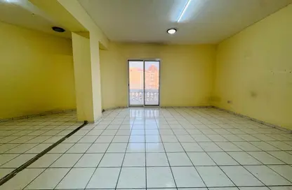 Apartment - Studio - 1 Bathroom for rent in U01 - Italy Cluster - International City - Dubai