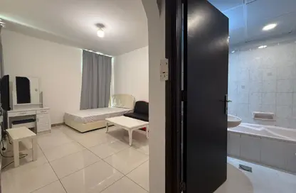 Apartment - Studio - 1 Bathroom for rent in Al Khalidiya - Abu Dhabi