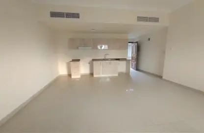 Apartment - 1 Bathroom for rent in Al Zain Tower - Al Nahda - Sharjah