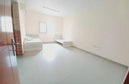 Apartment - Studio - 1 Bathroom for rent in Fire Station Road - Muwaileh - Sharjah