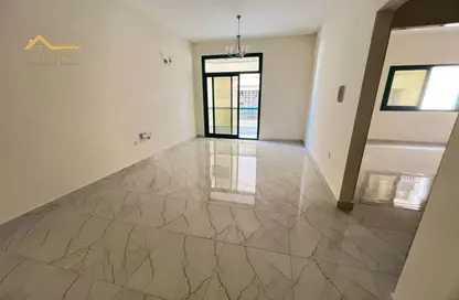 شقة - غرفة نوم - 2 حمامات للايجار في المصلى - الغرب - الشارقة شقة - غرفة نوم - 2 حمامات للايجار في المصلى - الغرب - الشارقة