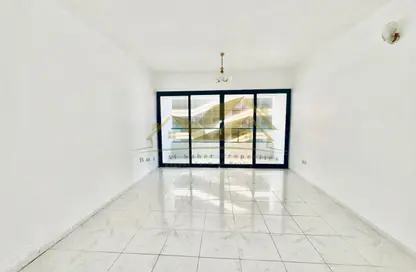 Apartment - 1 Bedroom - 2 Bathrooms for rent in White Crown Building - Sheikh Zayed Road - Dubai