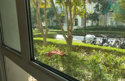 شقة - غرفة نوم - 2 حمامات للايجار في بناية 148-202 - طراز مغولي - ديسكفري جاردنز - دبي