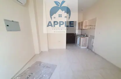 Apartment - Studio - 1 Bathroom for rent in Muwaileh 3 Building - Muwaileh - Sharjah