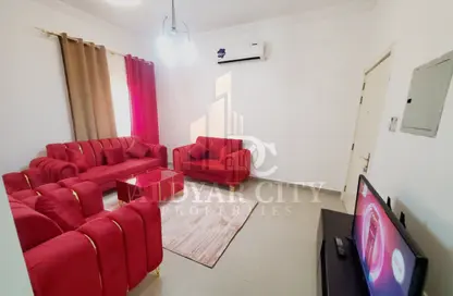 شقة - غرفة نوم - 2 حمامات للايجار في مساكن كورنيش عجمان - طريق كورنيش عجمان - عجمان