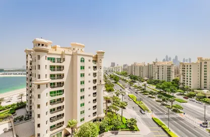 Apartment - 7+ Bedrooms - 4 Bathrooms for rent in Al Das - Shoreline Apartments - Palm Jumeirah - Dubai