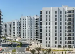 Outdoor Building image for: Apartment - 3 Bedrooms - 4 Bathrooms for sale in Waters Edge - Yas Island - Abu Dhabi, Image 1