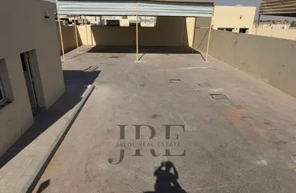 Warehouse - Studio - 1 Bathroom for rent in Al Sajaa Industrial - Al Sajaa - Sharjah
