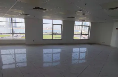مكتب - استوديو - 1 حمام للايجار في التعاون 1 - أبراج التعاون - الخان - الشارقة