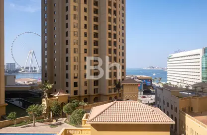 Apartment - 3 Bedrooms - 4 Bathrooms for sale in Rimal 1 - Rimal - Jumeirah Beach Residence - Dubai
